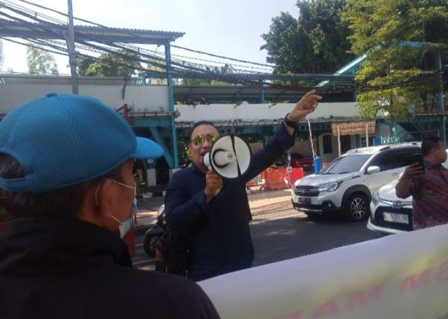 Drama Pengungkapan Dugaan Praktek KKN Di Kantor Dinkop Dan UKM Jatim