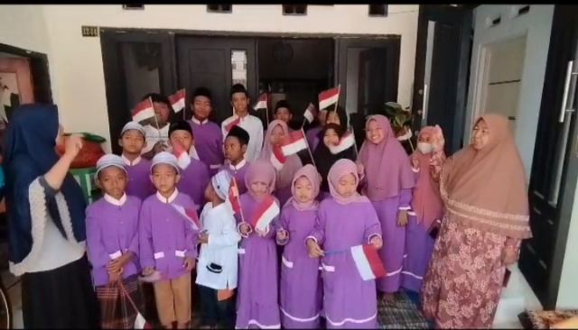 Jum'at Berkah Kemerdekaan RI, Berbagi Serta Mendo'a kan Keselamatan Dan Ketentraman Bangsa