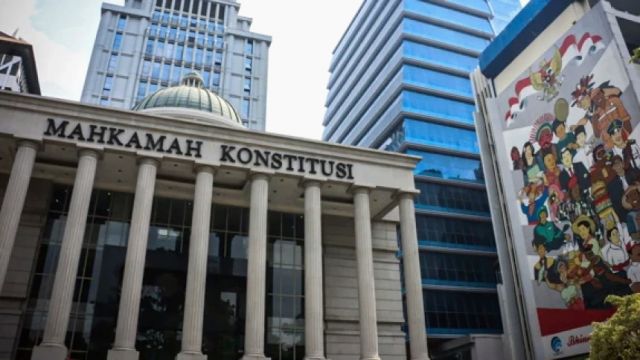 MK Tolak Gugatan Anggota DPR, DPRD, DPD Yang Maju Pilkada Harus Mundur Dari Jabatannya