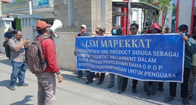 Tak Berkompeten Hadapi Pendemo, LSM MAPEKKAT Bakal Lakukan Aksi Di Rumah Pribadi Kadinkop Jatim Endy Alim Abdi Nusa