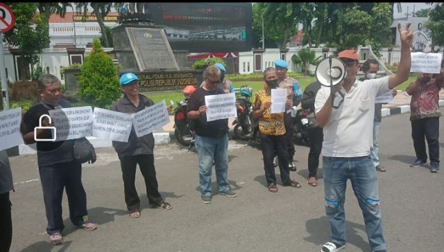 Karena Hal Ini Massa AWPH Tak Jadi Demo Kantor DPW Nasdem Jatim Tapi Karena Hal Ini Juga AWPH Bakal Lanjut Demo Kantor DPW Nasdem Jatim