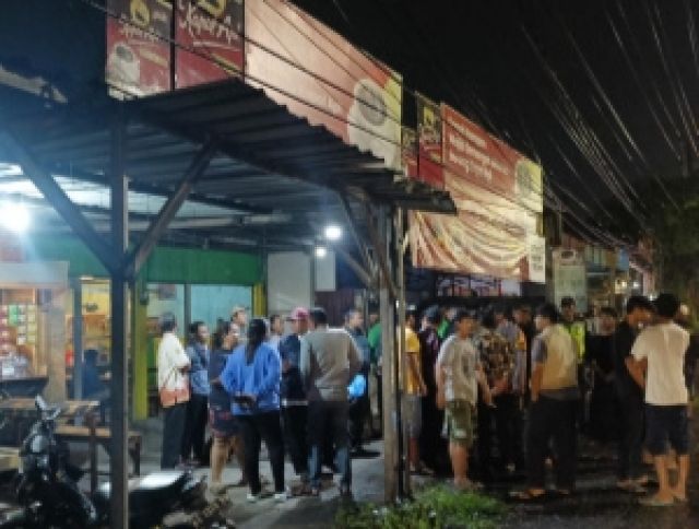 Warung Kopi Tempati Eks Jembatan Timbang Di Sweping Warga Kletek Sidoarjo, Ngaku Legal Sewa Ke Dishub