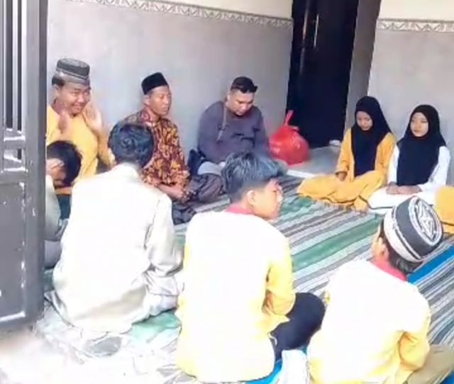 Giat Sosial Jum'at Legi Berkah Sekaligus Syukuran Sederhana Pertambahan Usia Pimpinan MRD Grup, Santuni Anak Yatim Piatu