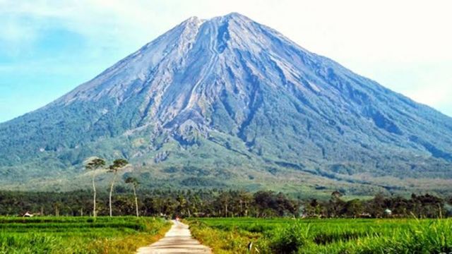 Status Gunung Semeru Naik Menjadi Level III (SIAGA), Jarak Rawan Bencana Diperluas