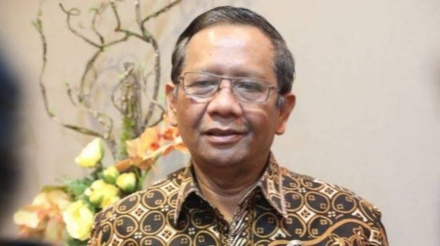 Mahfud Berkicau : Dulu Pejuang Hukum Bergandengan Menegakkan Hukum, Sekarang Berbelok Membela Penjahat