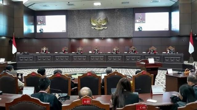 Sebanyak 15 Guru Besar Satu Suara Minta MKMK Beri Sanksi Pemberhentian Secara Tidak Hormat Apabila Anwar Terbukti Lakukan Pelanggaran Berat
