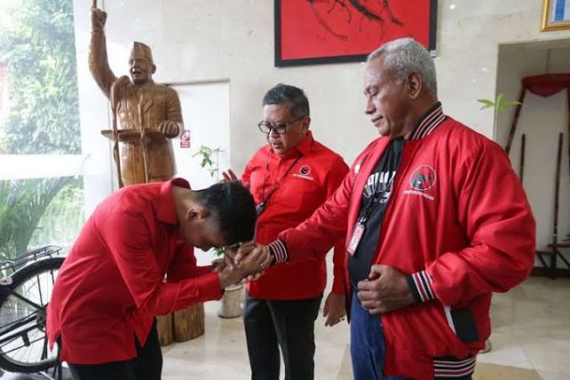 Ketua Bidang Kehormatan PDIP Bela Hasto Soal Gibran Bohong Sebanyak 2 Kali Dan Sebut Jokowi Sudah Bukan Kader Banteng