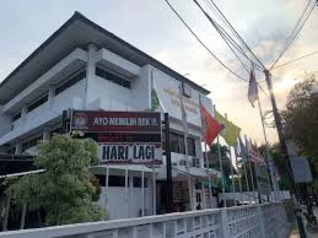Hanya Er-Ji Yang Mendaftar Cawali, KPU Surabaya Beri Perpanjangan Waktu Pendaftaran